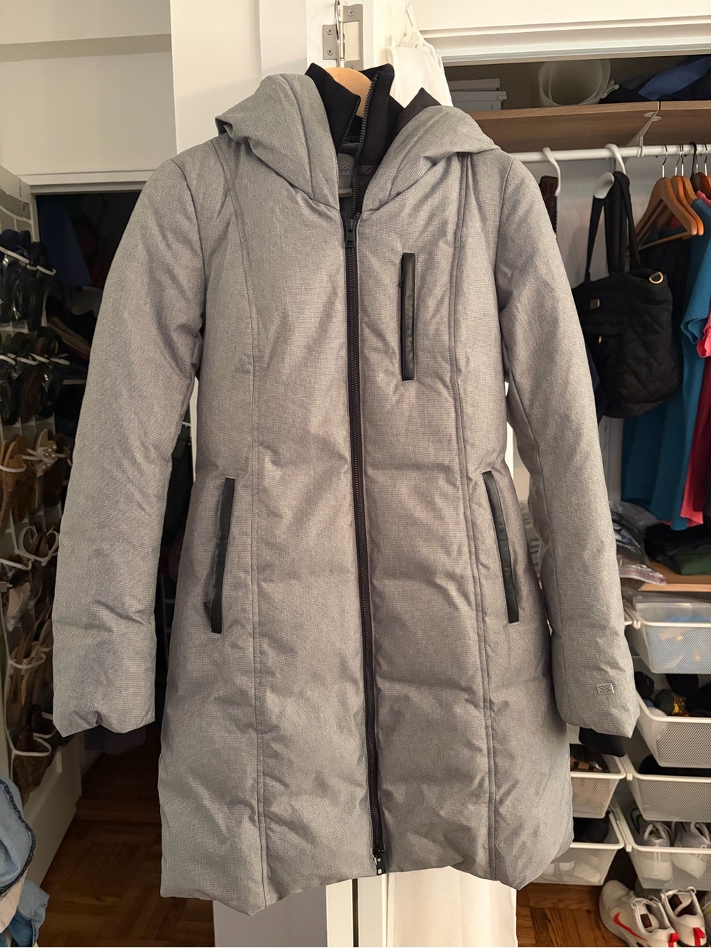 Women’s XS Gray Down Hooded Puffer Coat by Soia & Kyo